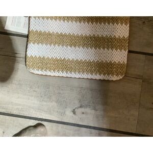 Thirty one straw pouch